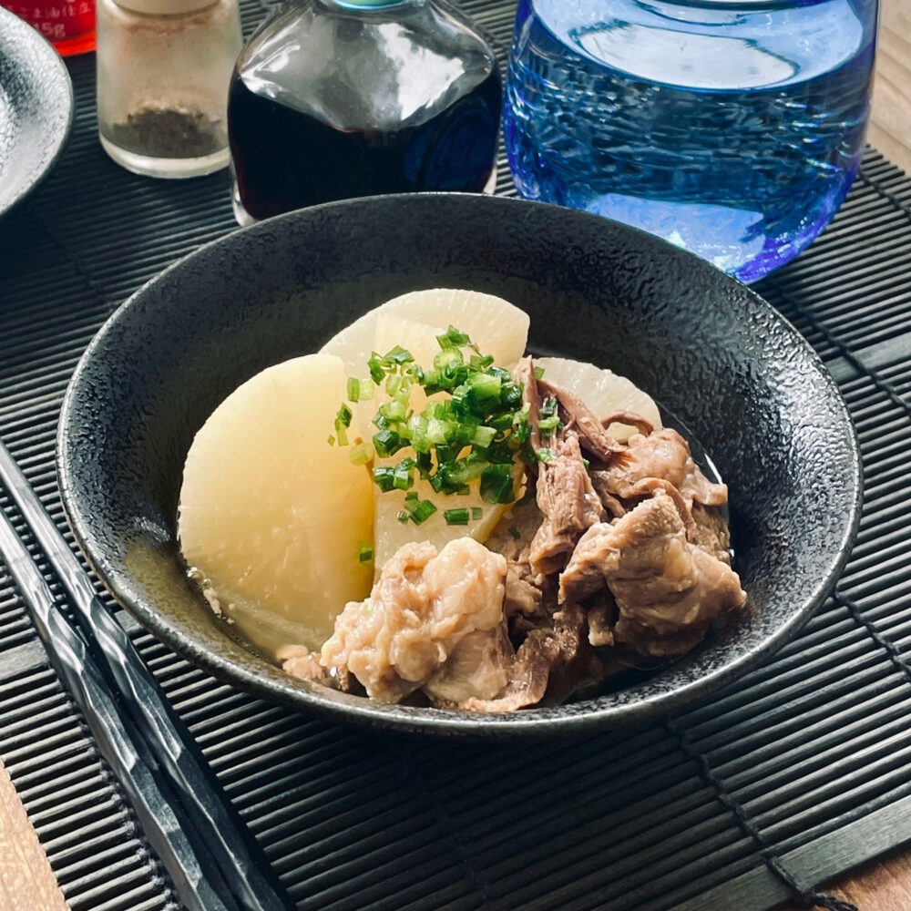 牛スジと大根の塩煮