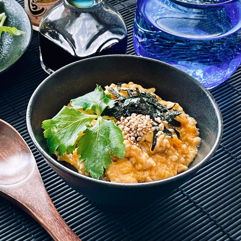 鶏そぼろ親子丼(柚子胡椒風味)