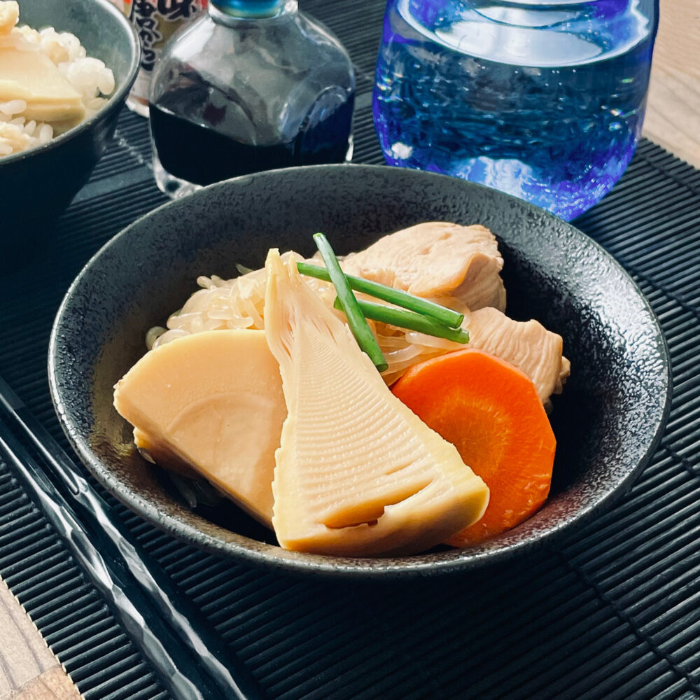 筍と鶏肉と糸こんにゃくの煮物