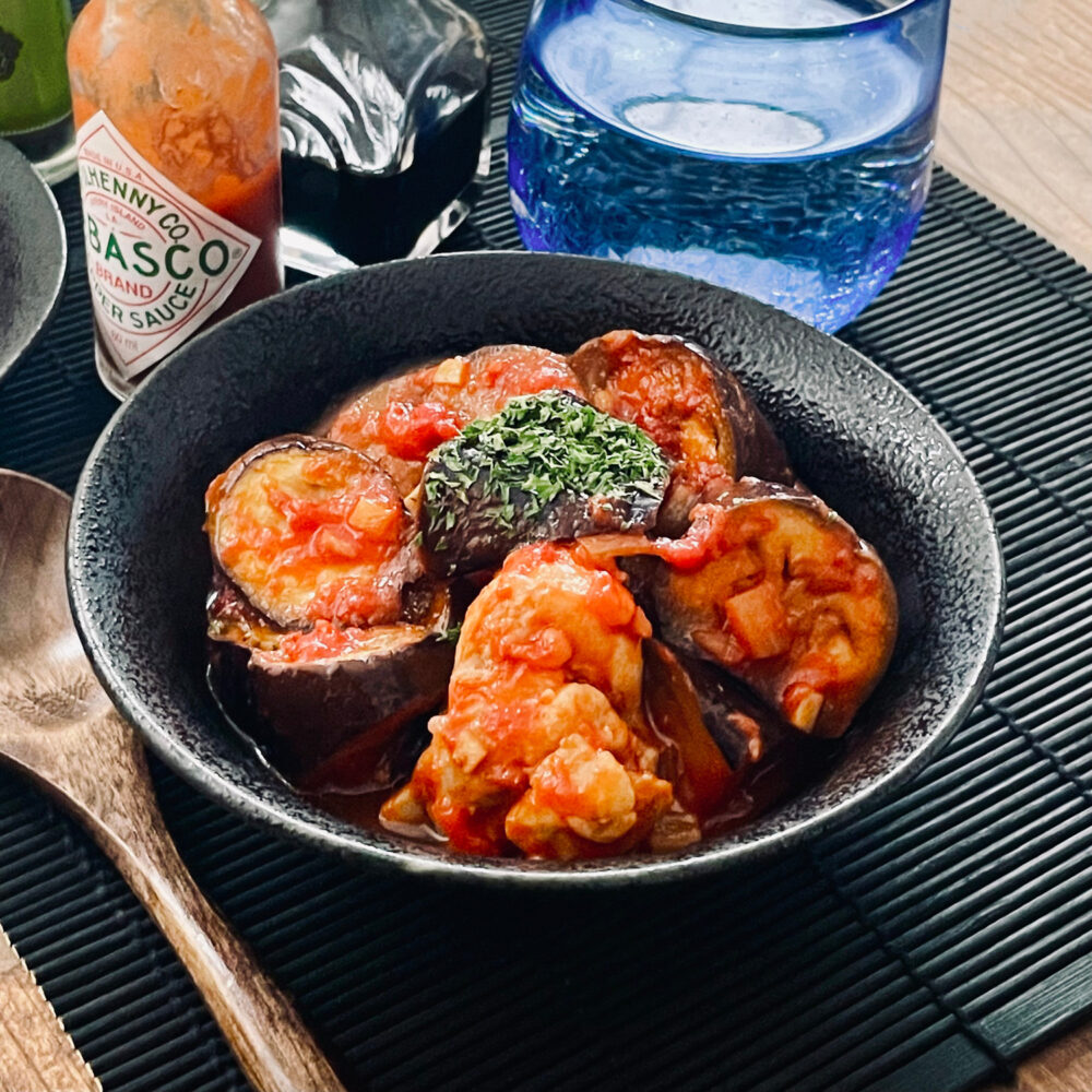 鶏モモ肉と茄子のトマト煮込み