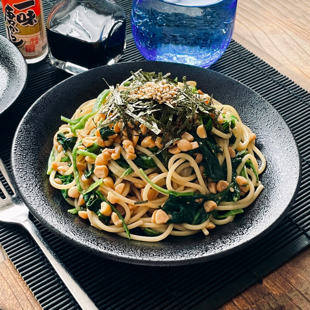 ほうれん草と納豆の味噌マヨパスタ