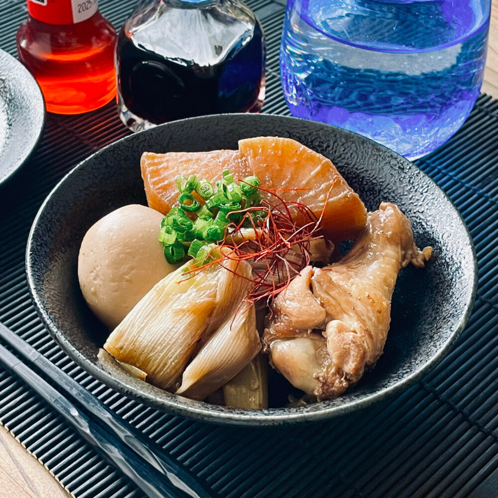 鶏手羽元と大根と卵の煮物