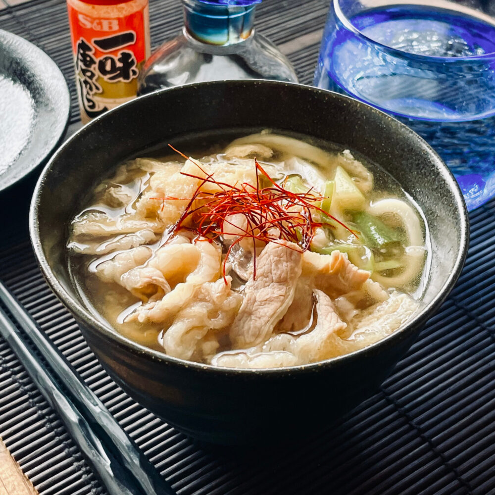 牛肉と油揚げのうどん