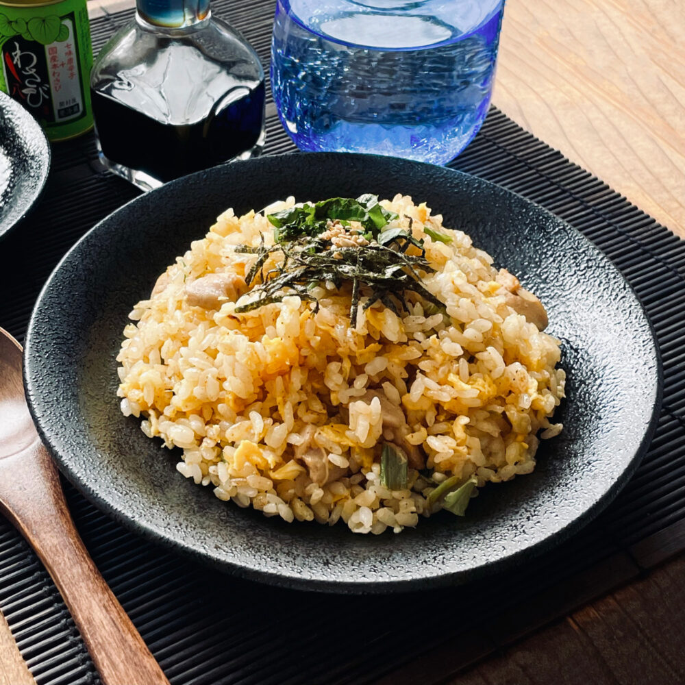 鶏肉と卵の柚子胡椒マヨ炒飯