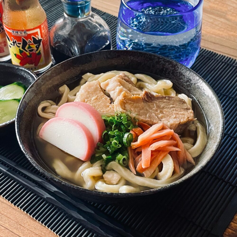 沖縄県の郷土料理「沖縄そば（手打ちver.）」