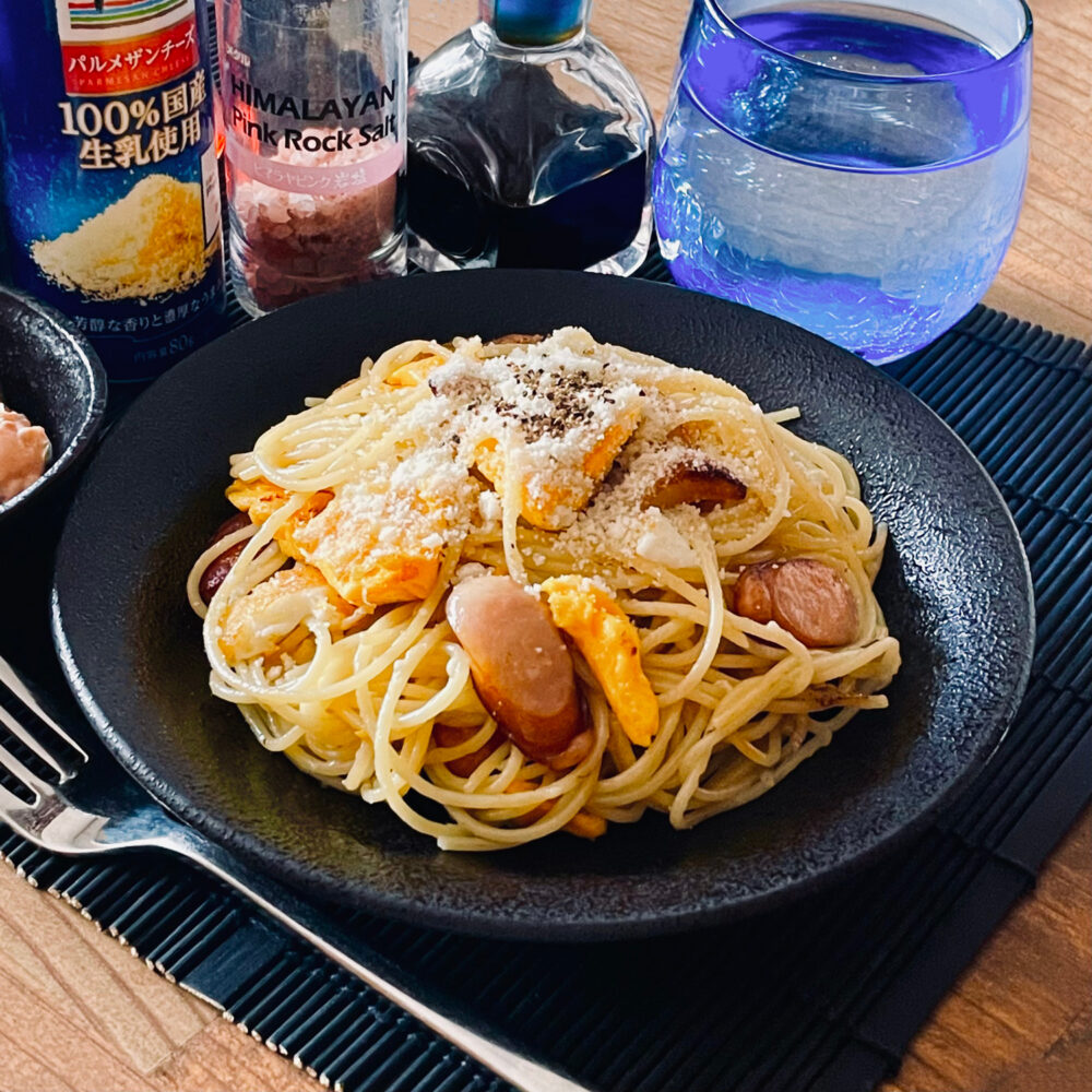 卵とウインナーのパスタ