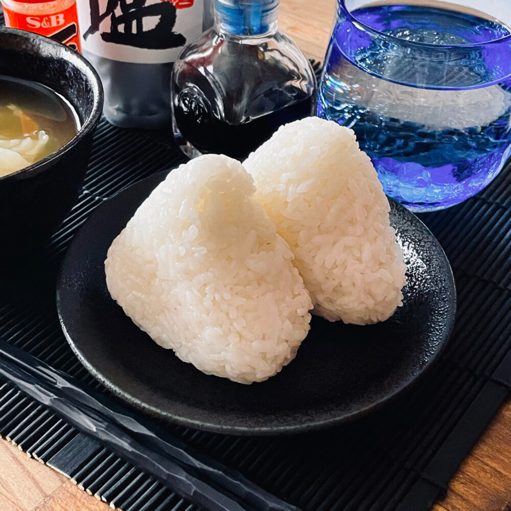 塩むすび