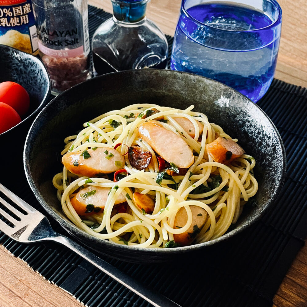 ウインナーとイタリアンパセリのペペロンチーノ