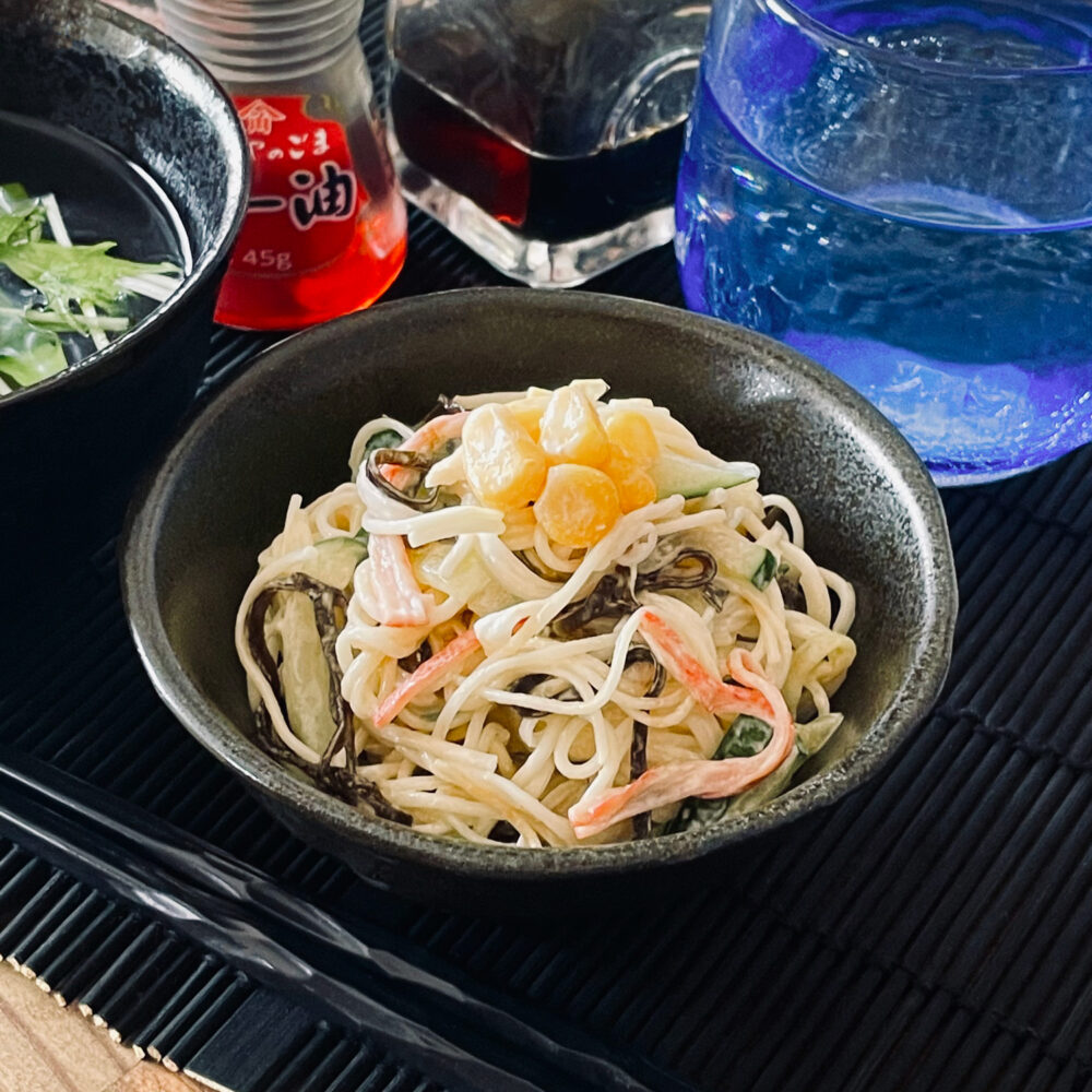 カニカマとキュウリのサラスパ風そうめん