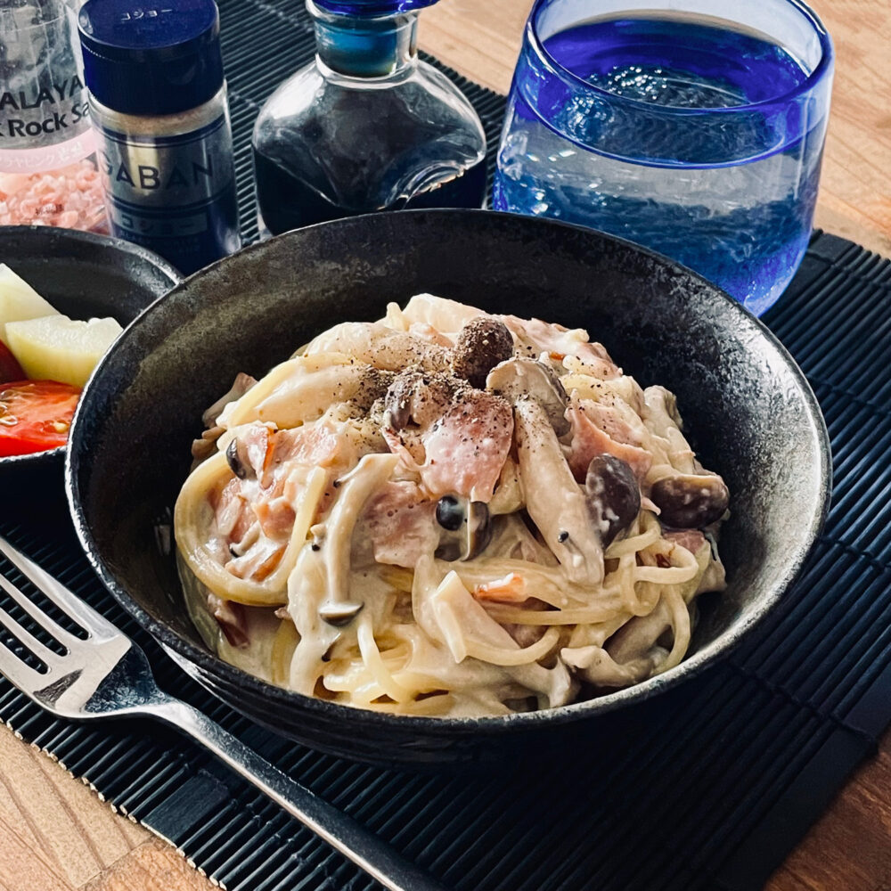 しめじとベーコンのクリームパスタ