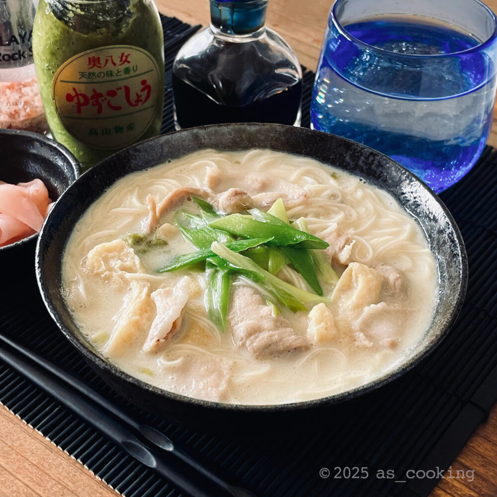 豚バラ肉と油揚げの豆乳にゅうめん