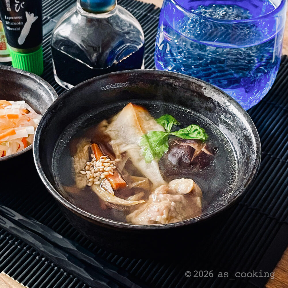埼玉県戸田市の郷土料理「きんぴら雑煮」の盛り付け