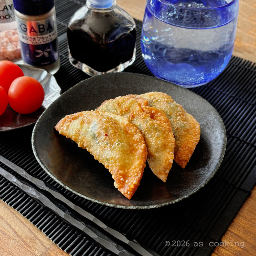 完成したペペロンブロッコリー揚げ餃子